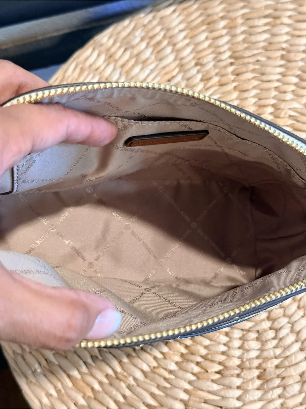 Michael Kors Cindy Dome Crossbody Vanilla Signature Logo Bag